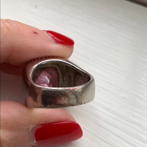 Beautiful costume jewelry pink stone ring - Picture 5 of 5